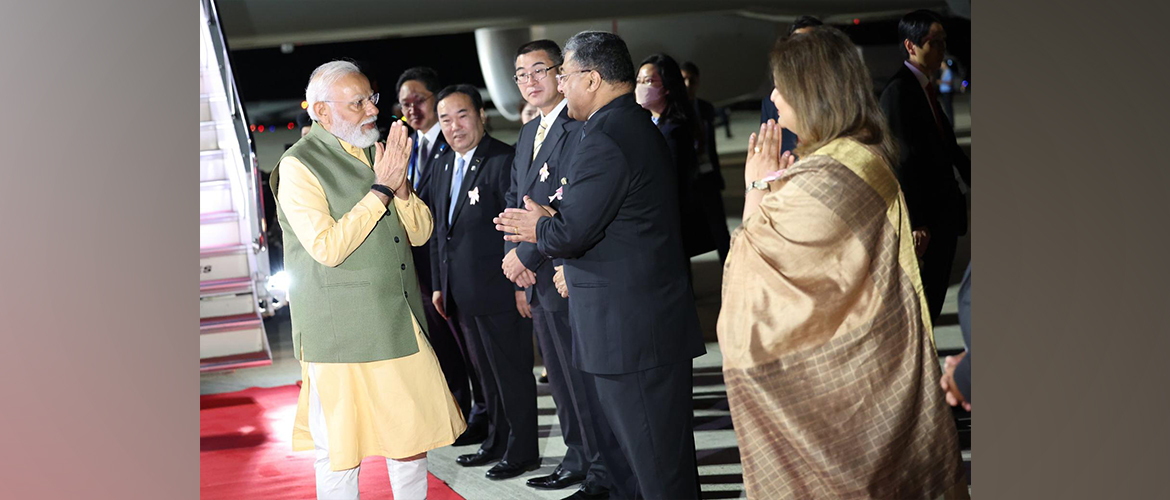 Prime Minister Shri Narendra Modi arrives in the historic city of Hiroshima to attend the G7 Summit</br>
19 May, 2023