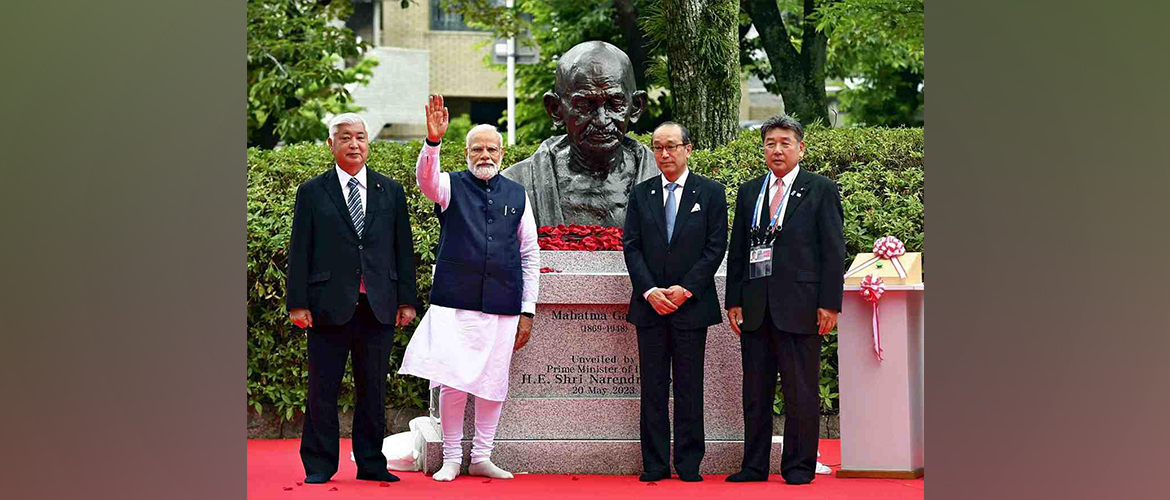 Prime Minister Shri Narendra Modi, at the unveiling of the bust of Mahatma Gandhi in Hiroshima, Japan</br>
20 May, 2023