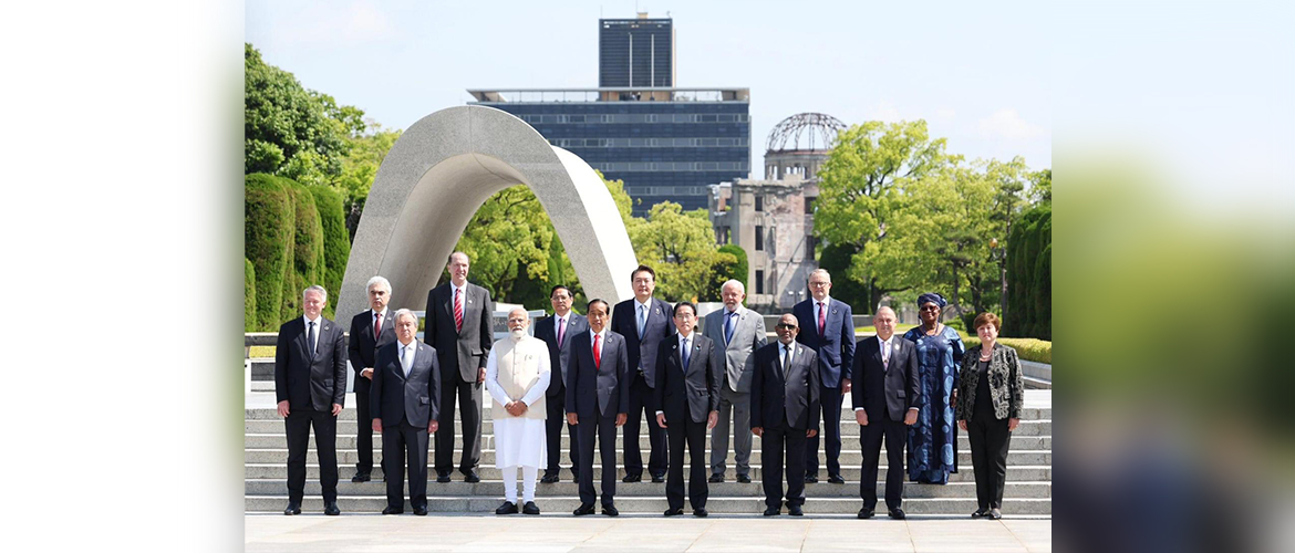  Prime Minister Shri Narendra Modi paid tributes with the leaders to the Hiroshima Victims at the Peace Memorial Park and Museum in Hiroshima</br>
21 May, 2023